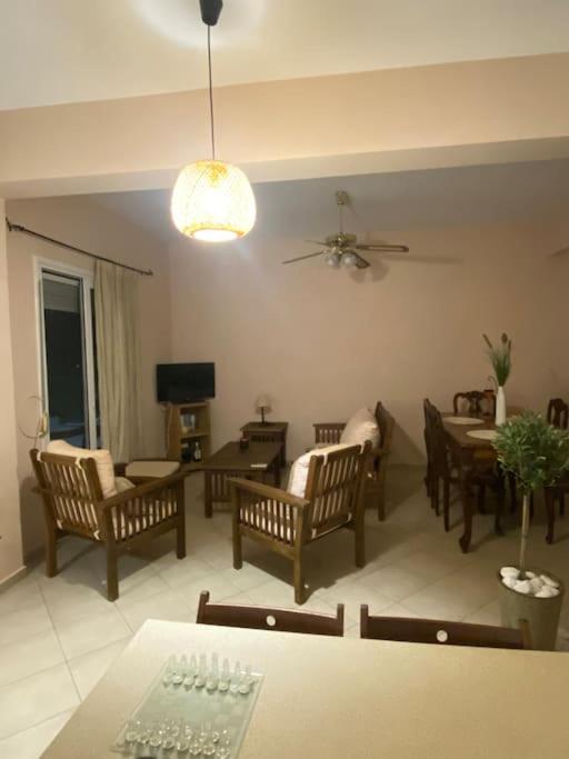 Ilisia Neapoli Apartments 1 Neápolis エクステリア 写真
